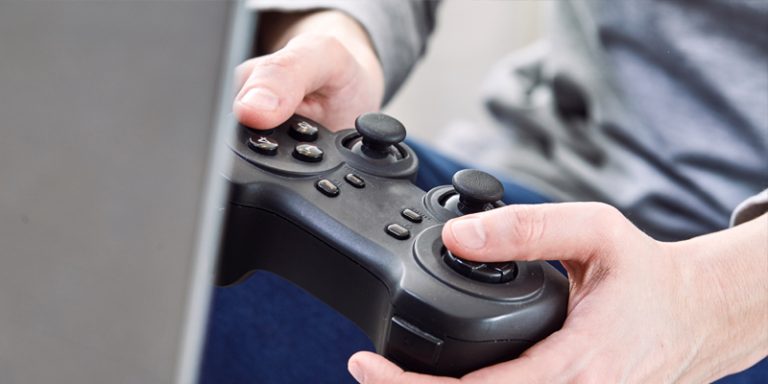 The Social Benefits of Online Gaming Communities